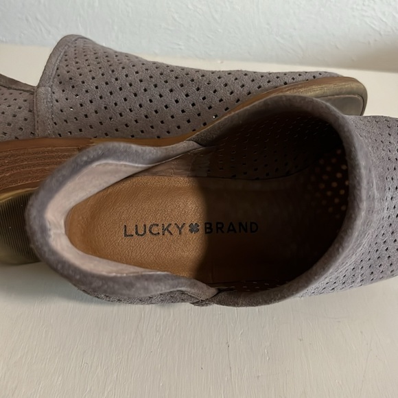 Gray suede Lucky booties - Picture 6 of 7